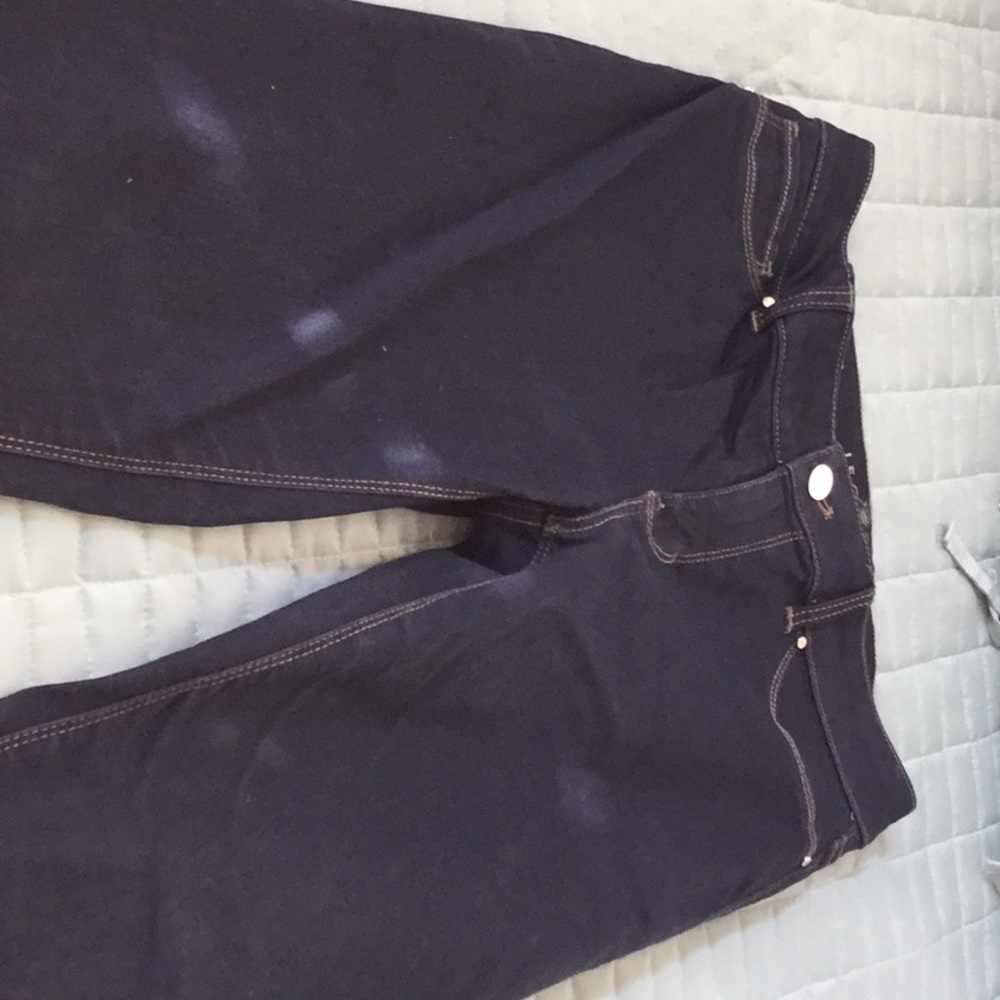 Dark blue jeans- jeggins